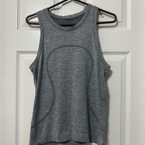 Lululemon swiftly breeze tank size 4 euc